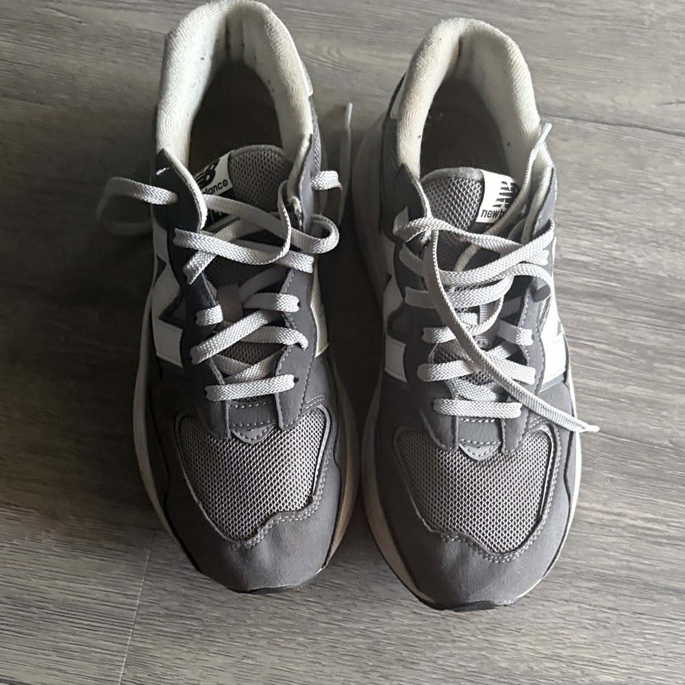 New Balance Kids Sneakers - Gray and White
